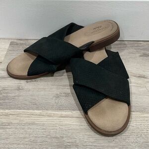 Clarks Collection Slip On Cross Strap Slide Sandals Black Suede Leather Size 8